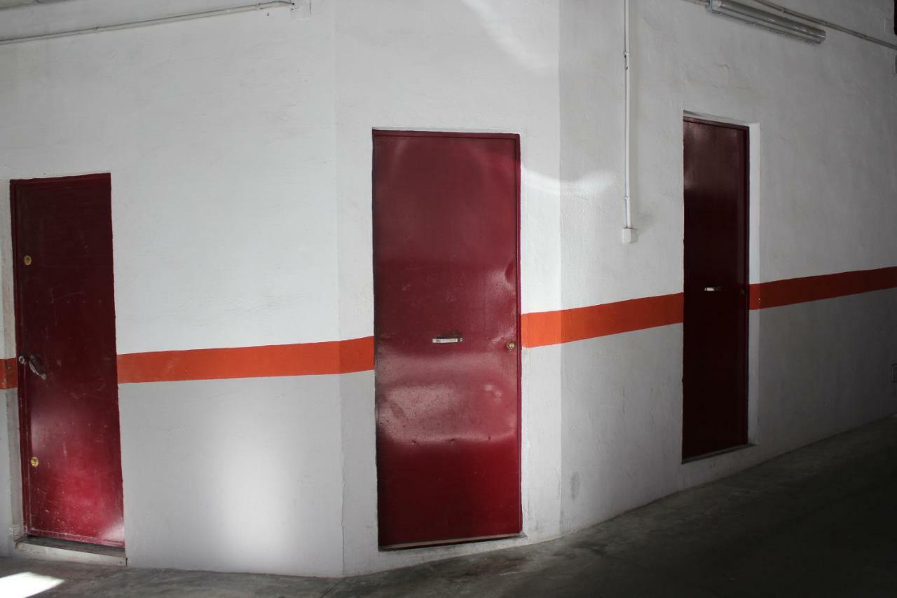Apartamento con parking gratuito Malaga Bagian luar foto