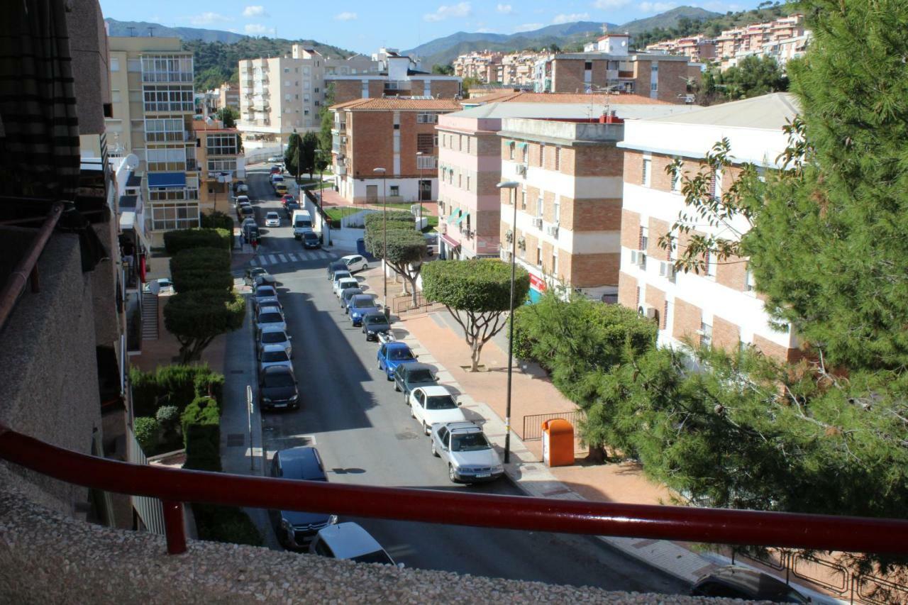 Apartamento con parking gratuito Malaga Bagian luar foto