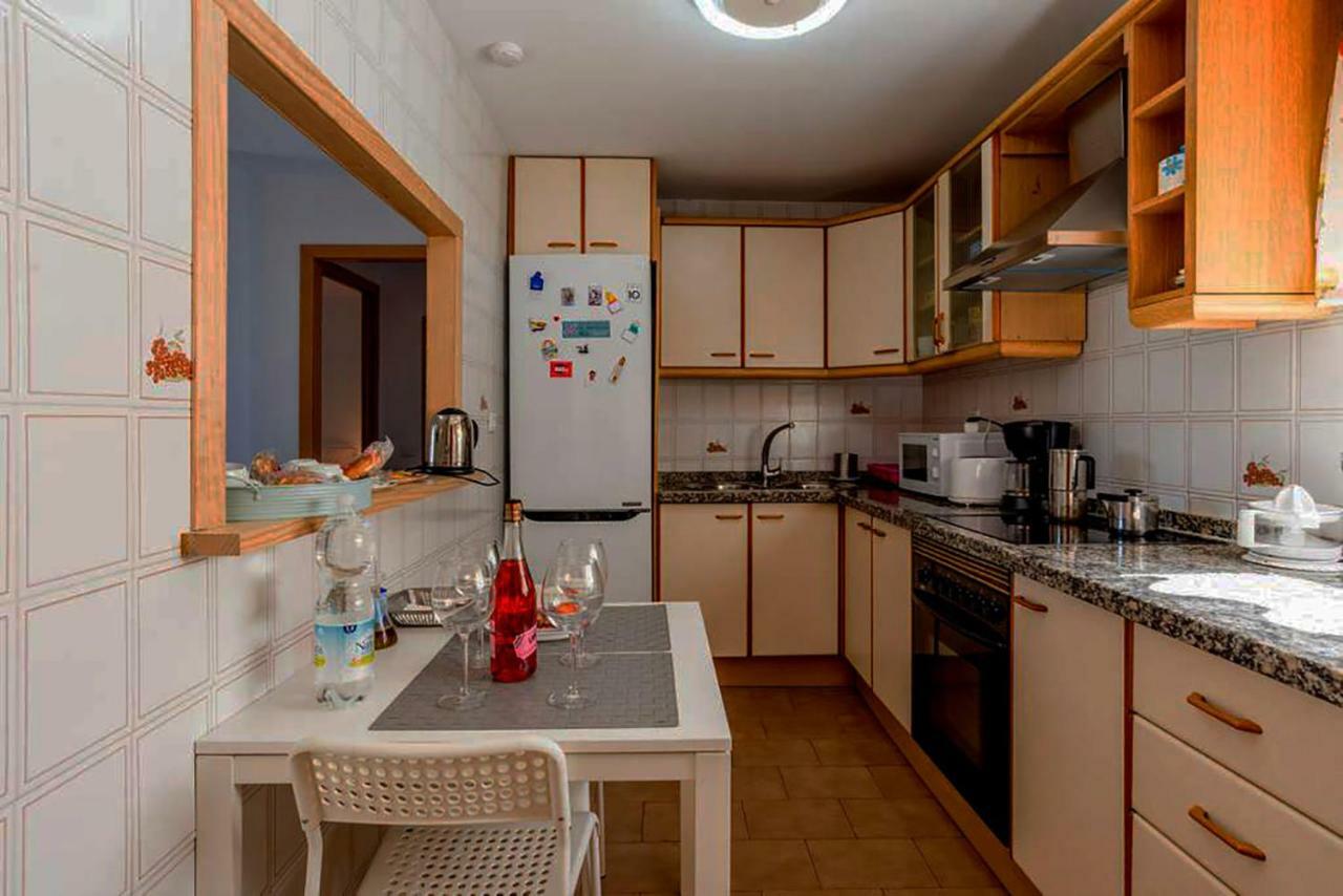 Apartamento con parking gratuito Malaga Bagian luar foto
