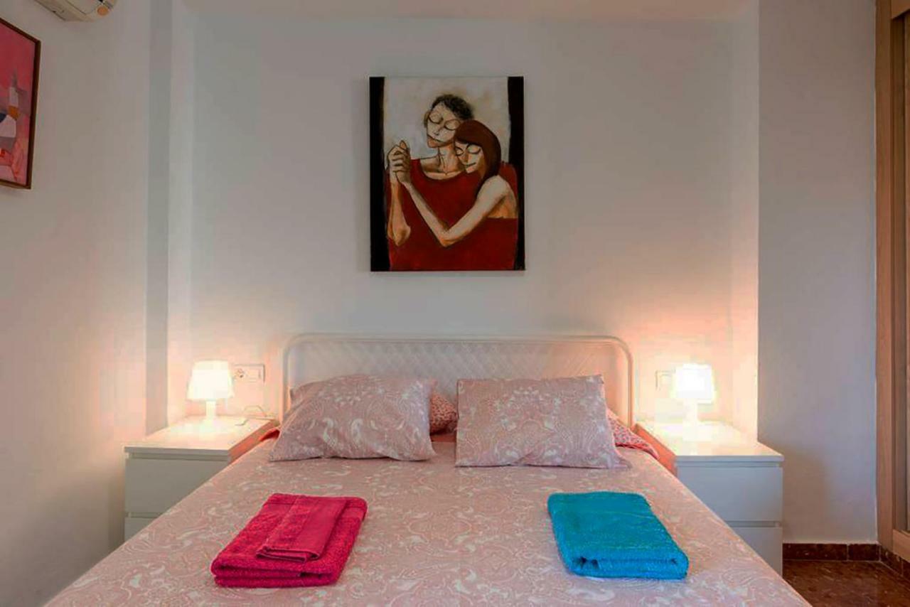 Apartamento con parking gratuito Malaga Bagian luar foto