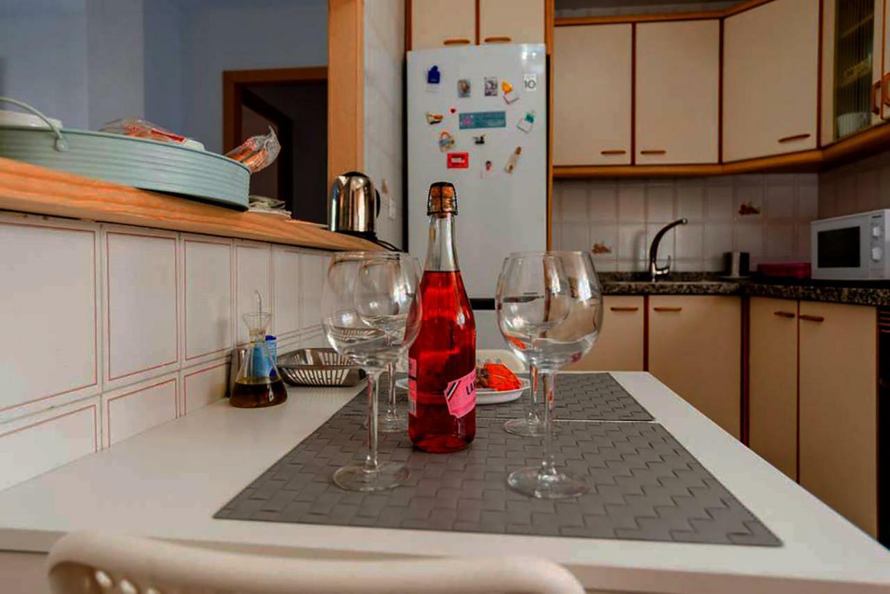Apartamento con parking gratuito Malaga Bagian luar foto