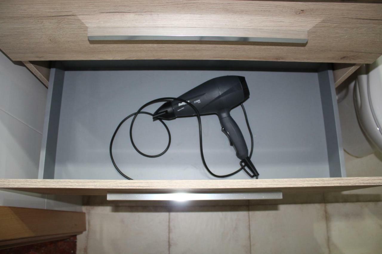 Apartamento con parking gratuito Malaga Bagian luar foto